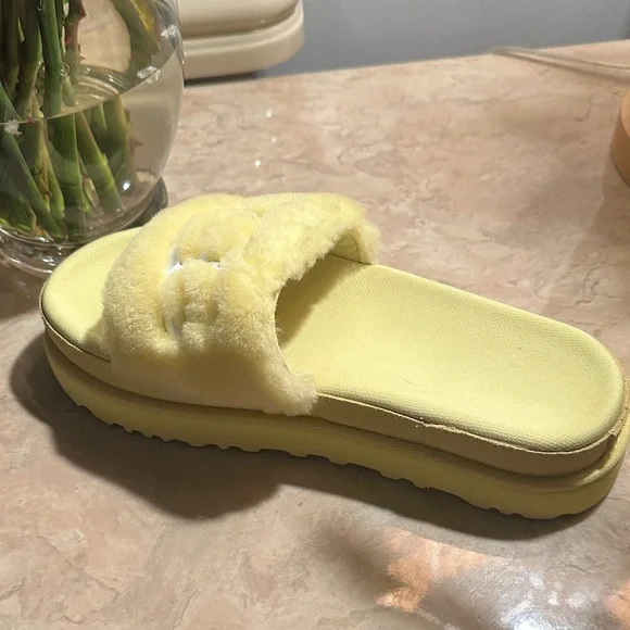 Ugg Yellow Fuzzy Fur Slide Sandals - Picture 5 of 8
